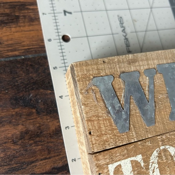 Lake Welcome Sign - Picture 7 of 8